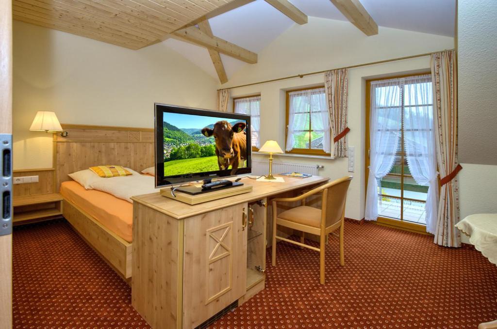 Gasthaus Sonne Hotel Muenstertal Room photo