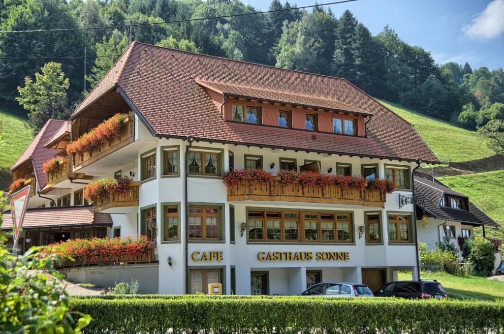 Gasthaus Sonne Hotel Muenstertal Exterior photo