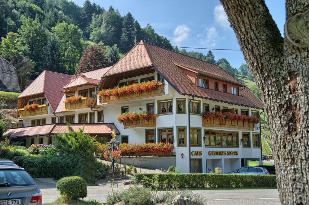 Gasthaus Sonne Hotel Muenstertal Exterior photo